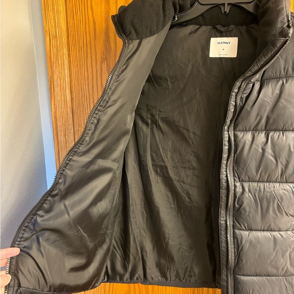 Old Navy Medium Black Puffy Vest - Picture 2 of 11